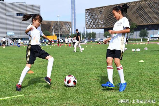 Kick-X智能足球传球训练设备详细介绍与应用前景是否值得配备？(图2)