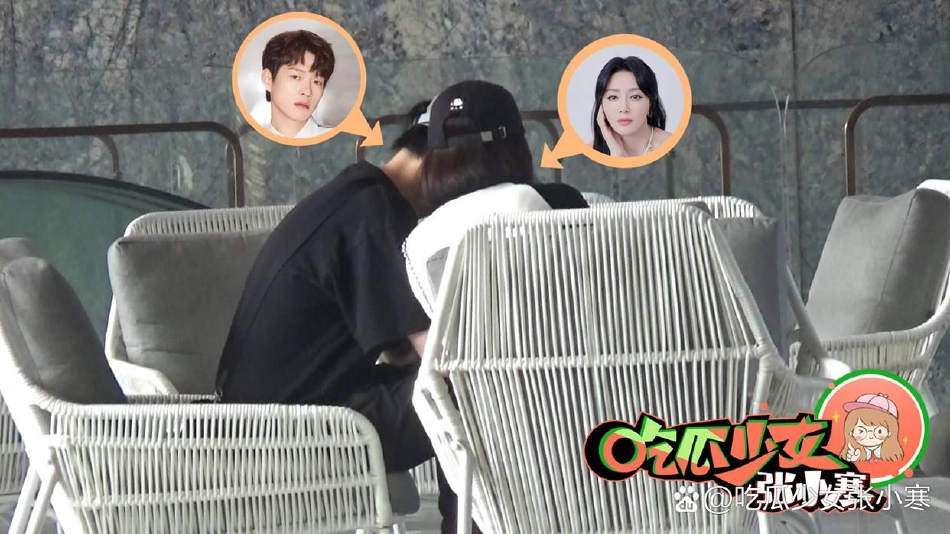 不可思议两个球球抖动视频抓球球瞬间让人惊叹不已(图1)