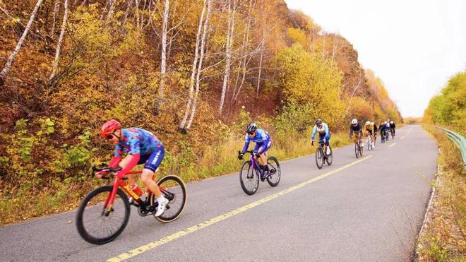 牙克石市：“体育+旅游”点燃生态活力 引领全季旅游新风尚(图10)