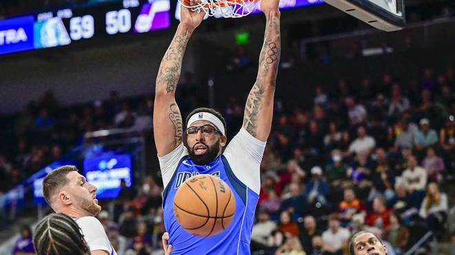 好戏来了独行侠主帅基德要求戴维斯在即将到来的湖人比赛中上场(图1)