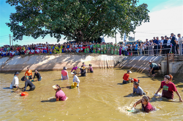 云南省体育助力乡村振兴现场推进会在德宏召开(图2)