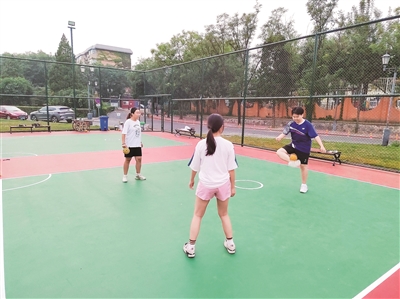 藤球：脚尖上的协作与技巧(图1)