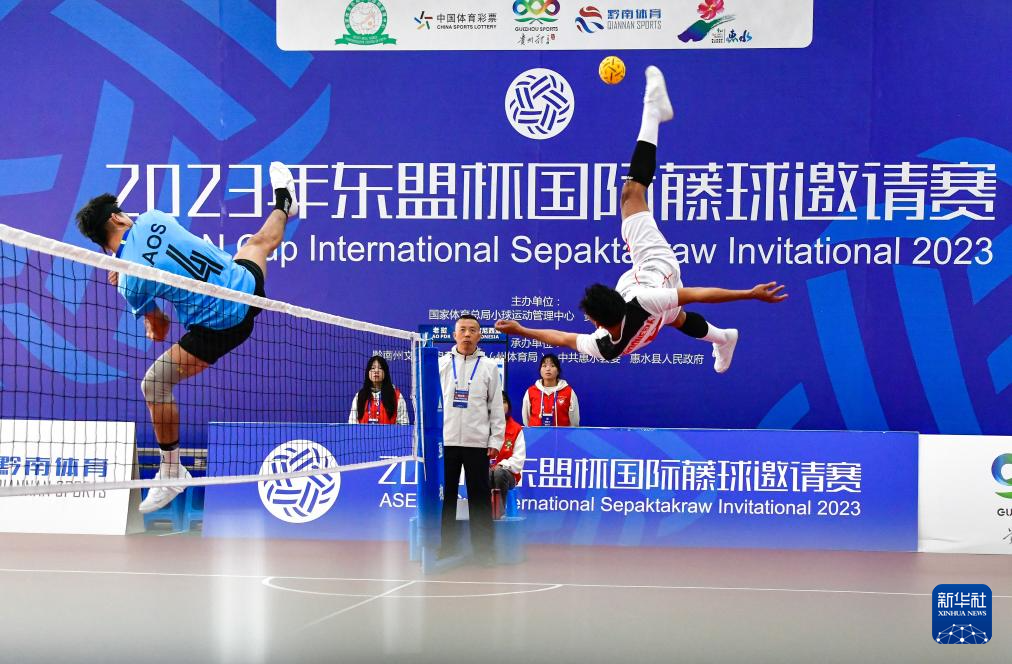 又燃又好玩！山东省济南第五十六中学开展庆“三八”趣味运动会(图1)