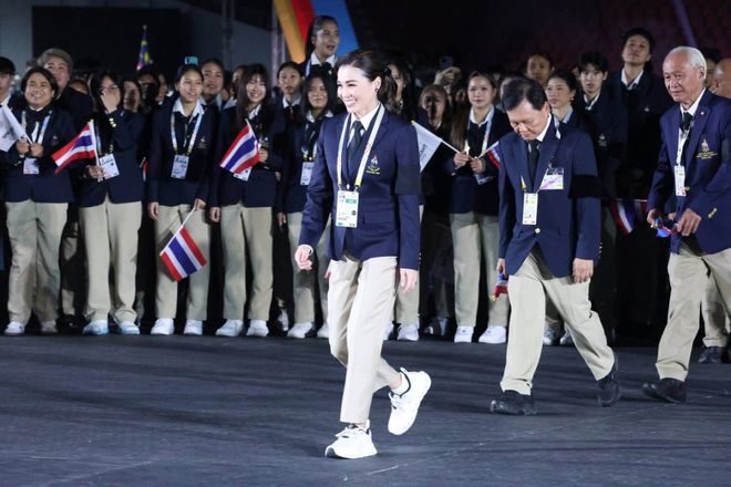 47岁苏提达又美又飒！出席东南亚运动会开幕式能文能武艳压欧拉弄(图8)