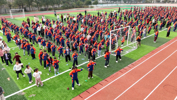 铜陵市郊区：“一校一品”绘就大课间体育新图景(图3)