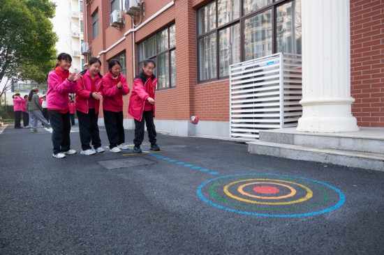 大课间“走长征路”！普陀这所中学让2小时运动时光“燃动”又有料(图1)